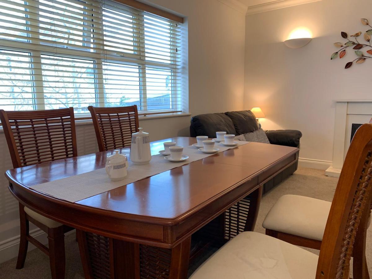 Bournemouth Beachfront Retreat 3 Bedroom 3 Bathroom Seaside B&B With Free Parking ภายนอก รูปภาพ